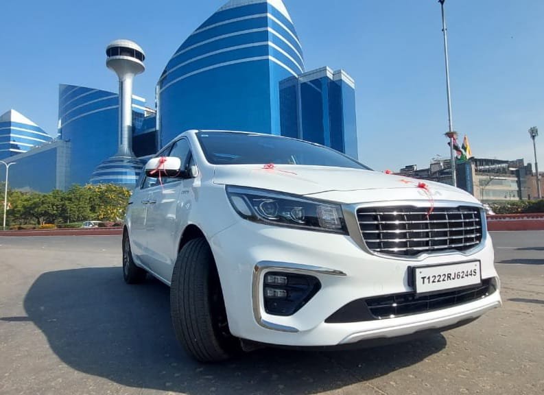 Kia carnival Car Hire in Jaipur
